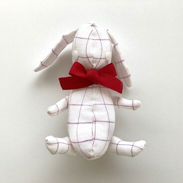 うさぎ（レッドチェック）