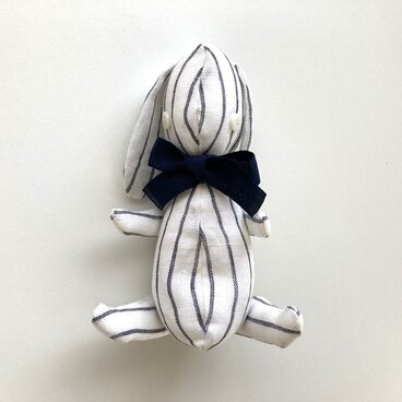 うさぎ（ダークブルーストライプ）