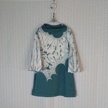 ＊縫い巻き上げ絞りTシャツ＊ 七分袖オフネック【モクモク雲】