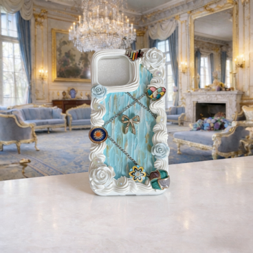 アンティーク薔薇のスマホケース｜一点物 立体装飾 クラシカル ロココ ハンドメイド 大人可愛い ゴシック