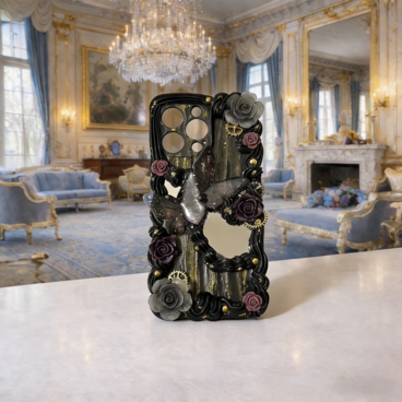 アンティーク薔薇のスマホケース｜一点物 立体装飾 クラシカル ロココ ハンドメイド 大人可愛い ゴシック