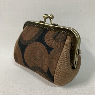 柿渋染め　ぷっくりがま口（角）26B6