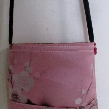 ８６３７　布団側で作ったスマホショルダー　