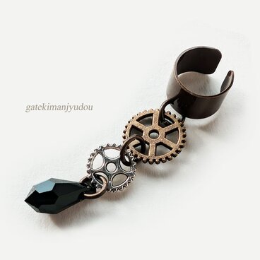 歯車のアンティーク調イヤーカフ/ブラック