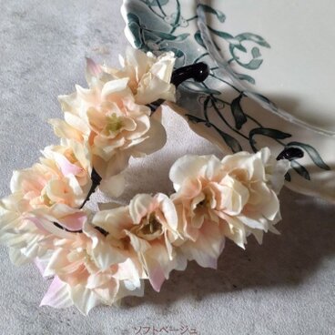 デルフィニウム のバナナクリップ ■ 4色展開 ■ ソフトベージュ