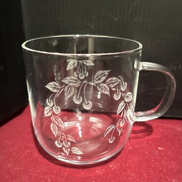 さくらんぼのマグカップ