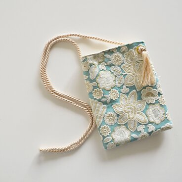 1点限定! インド刺繍ジョーゼット　2way スマホポーチ　ユーカリグリーン　母の日ギフトにも◎