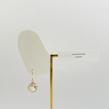 ー揺れるピアスー／SUS316Lｻｰｼﾞｶﾙｽﾃﾝﾚｽ／ｺﾞｰﾙﾄﾞ×ﾐﾙｷｰﾌﾞﾙｰp009