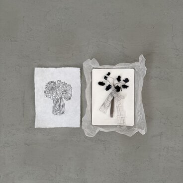 『白、触れる』