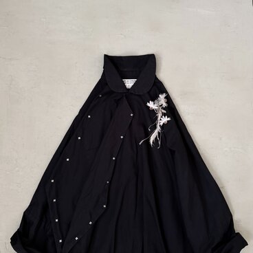 『Pale Grey Margaret』