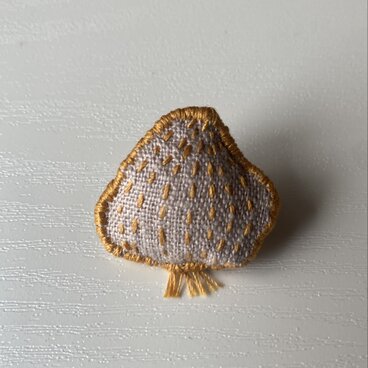 野菜のブローチ（玉ねぎ）