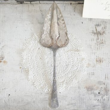 アンティーク鳥と扇のケーキサーバー