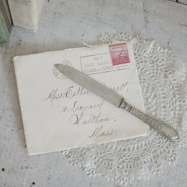 古い真鍮のペーパーナイフ