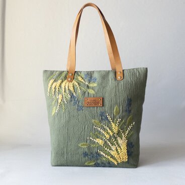 ミモザ刺繍のリネントートバッグ| オリーブグリーン|受注制作