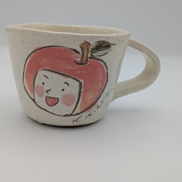 【Hanaemi】りんごちゃんミニカップ（6x8cm 掻き落とし・透明釉）