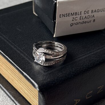 RA158-【 AVON 】エイボン・ヴィンテージリング 2010 Deadstock "ELADIA CZ RING SET"