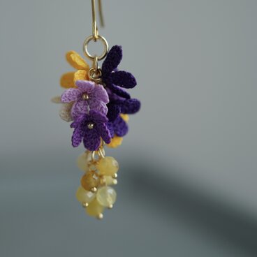 bouquet of viola color mix