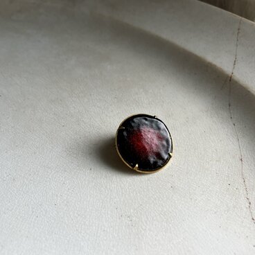 アンティーク　ガーネットのような　七宝ブローチ　フランス