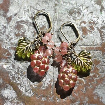 葡萄＆葉っぱチェコビーズとアンデシンのピアス