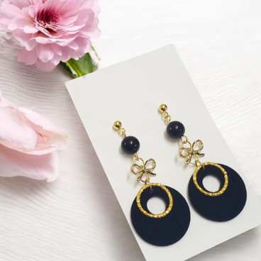 【天然石ピアス】オニキス＊ピアス＊天然石＊サージカルステンレス＊ゴールド＊リボン＊大ぶり＊大人可愛い＊揺れる＊上品ピアス