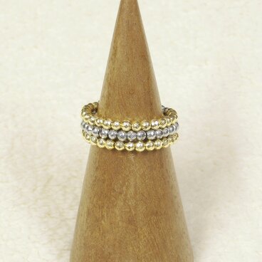 ヘマタイトの3連リング（ゴールド色、シルバー色、フリーサイズ、形状記憶ワイヤー、多面カット）