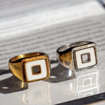 Crest Frame ring -white スクエアボリュームリング/送料無料