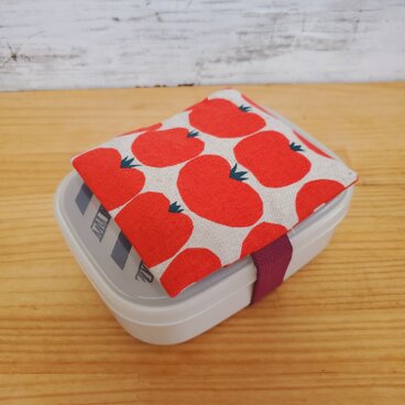 お弁当に！保冷剤ケース付きお弁当箱ゴムバンド ランチベルト トマト