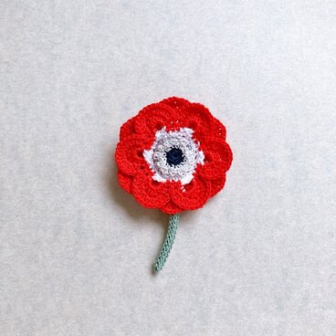 アネモネのブローチ〈レッド〉 レース編み
