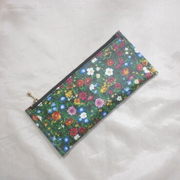 ぺたんこ長財布Slim／ぐんぐん伸び～る