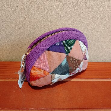 三角モチーフ　着物パッチワーク楕円型ポーチ（中）