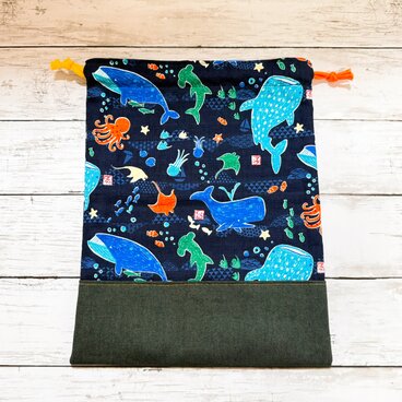 巾着袋　大　【和柄・水族館★紺】