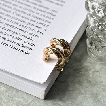 Y1236-ヴィンテージイヤリング U.S.A. 1970-80's Twisted Hoop Gold Tone