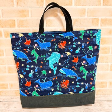 大きいレッスンバッグ(裏キルト)　【和柄・水族館★紺】