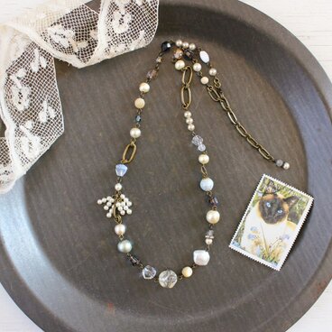 ノスタルジックな素材を集めて。フリンジ揺れる、ヴィンテージstyle ショートネックレス　コスチュームジュエリー