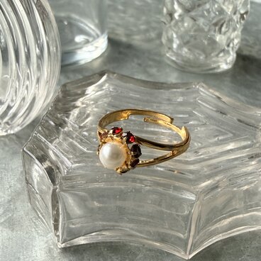 R413-ヴィンテージリング U.S.A. 1960〜70's Garnet Rhinestone Faux Pearl