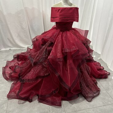 豪華！カラードレス ボルドー色 オフショルダー ラッフルフリル ボリュームドレス キラキラチュール 花嫁
