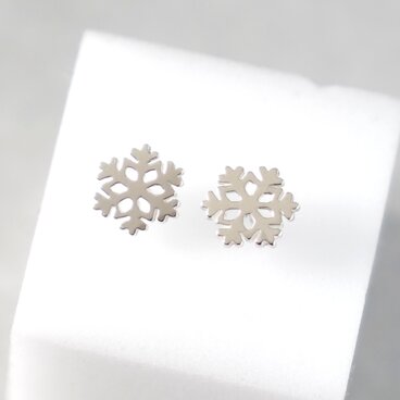 雪の結晶ピアス シルバー SILVER925