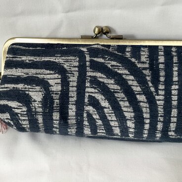 クラーククラーク社　シンプル　がま口長財布　　　