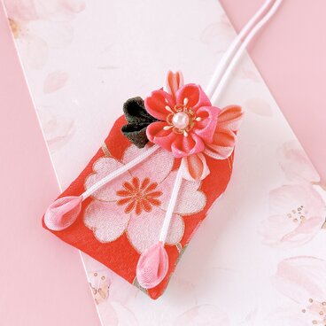 桜みやび｜桜のお守り袋（手縫い・つまみ細工／元巫女が仕立てる）