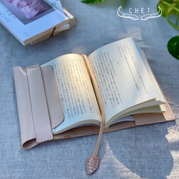 本革ヌメ革 文庫本カバー・シンプルなレザーブックカバー厚さ調節可能