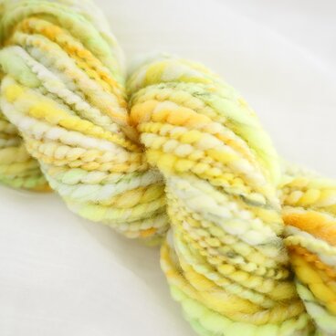 【春色｜手紡ぎ糸】79g/57m｜萌芽｜ファンシーヤーン｜アートヤーン｜手染め