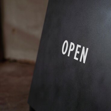 アイアン看板用 高品質ステッカー（名入れ・ロゴ入れ施工）