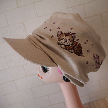 コットン素材スパンフライスニット生地で作ったニットキャップ（桜と猫ちゃん）