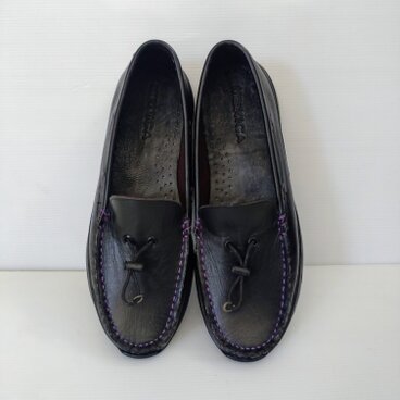 軽量本革スリッポン　カジュアルスニーカー　ビジネススニーカー　ステッチパープル