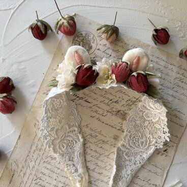 いちごとうさぎのお耳さんの花冠