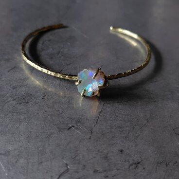 オパール原石真鍮バングル