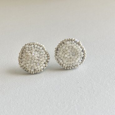Likes  pierce /white