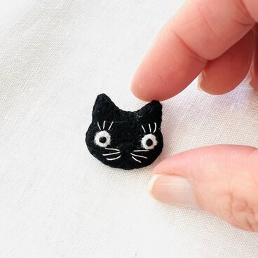 フェルトの猫ブローチ【極小2cm】 黒猫 ｜DoudouMimi　③