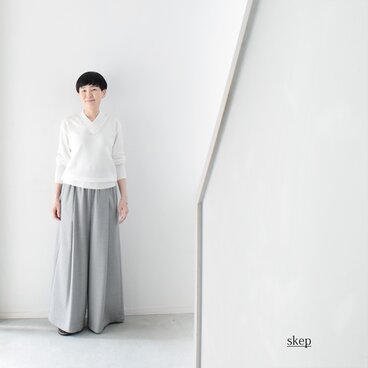 長袖Vネックニット：白［NT59LSWH］