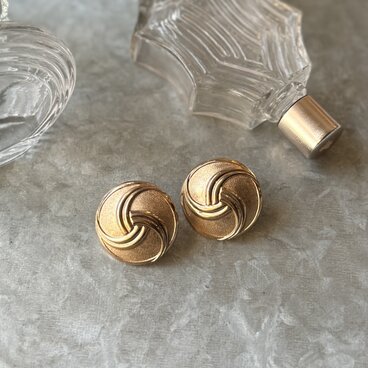 Y1245-ヴィンテージイヤリング U.S.A. 1940-50's  Satin Finish Swirl